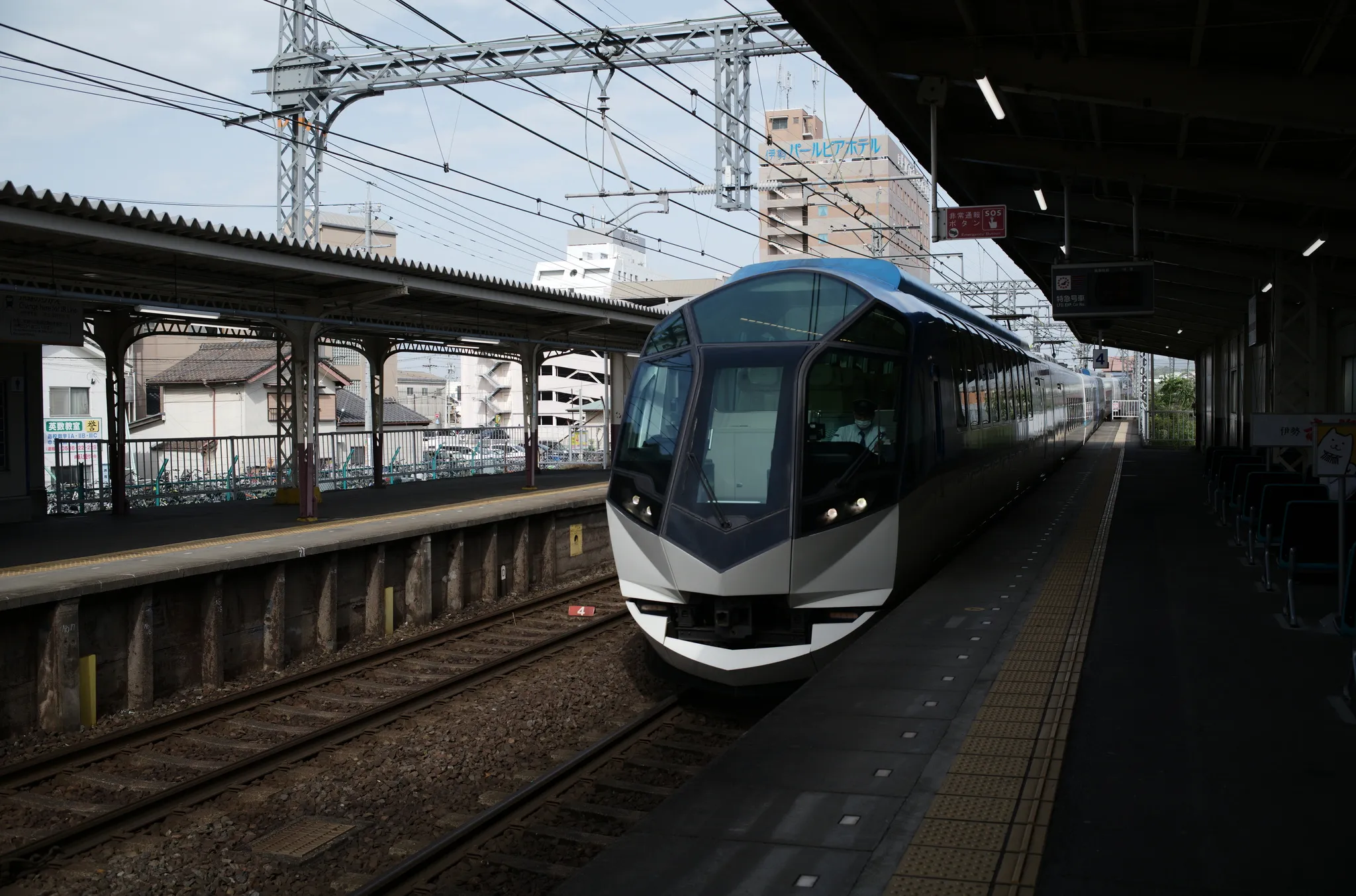 L1004653